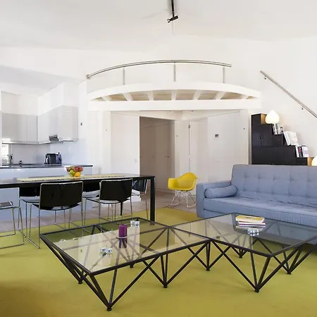 Joivy Lux And Spacious 1br With Huge Terrace, 5mins To Academy Of Sciences Apartment