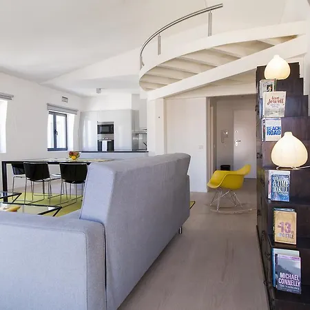 Joivy Lux And Spacious 1br With Huge Terrace, 5mins To Academy Of Sciences Apartment Lisbon